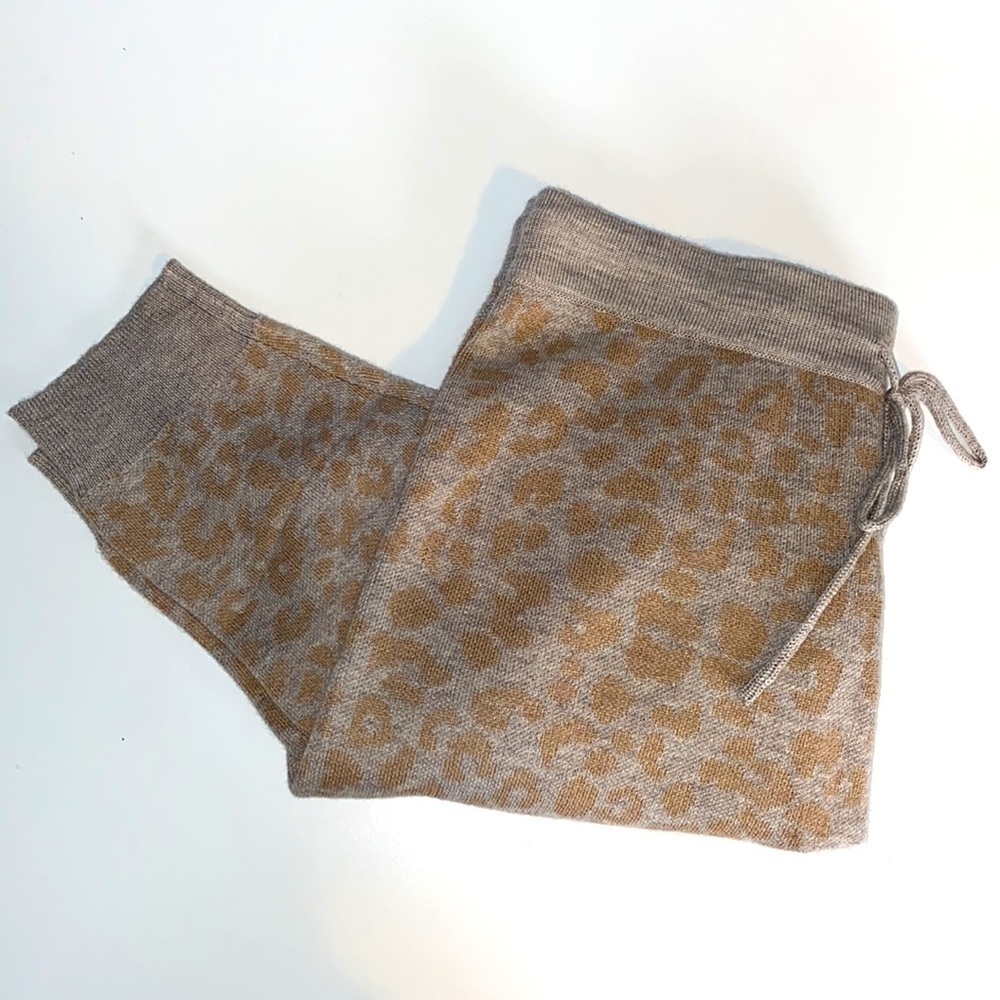 heartloom Iris Jogger Leopard Print Lounge Pants - Picture 5 of 7